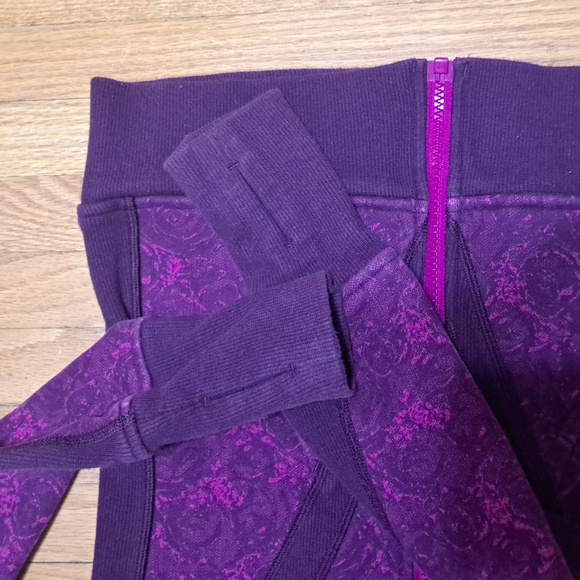 IVIVVA by Lululemon - Maroon Hooded Zip Up Sweater - Size 12 Girl - Picture 3 of 5